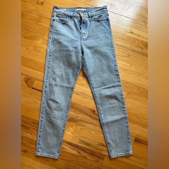 Levi’s Premium Wedgie Straight Fit Jeans size 26 - Picture 3 of 10